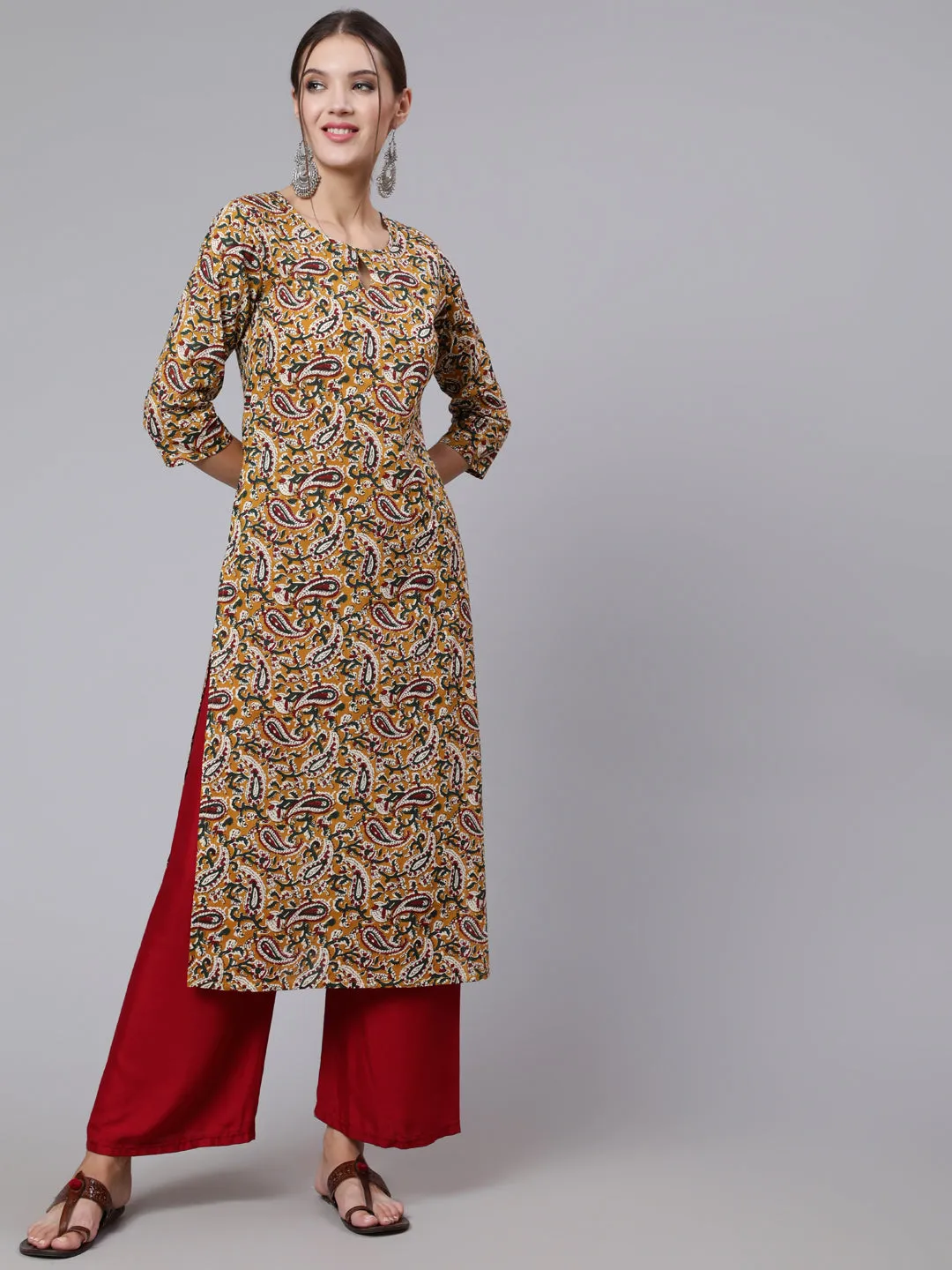 Women Yellow Printed Straight Kurta With Three Quarter Sleeves