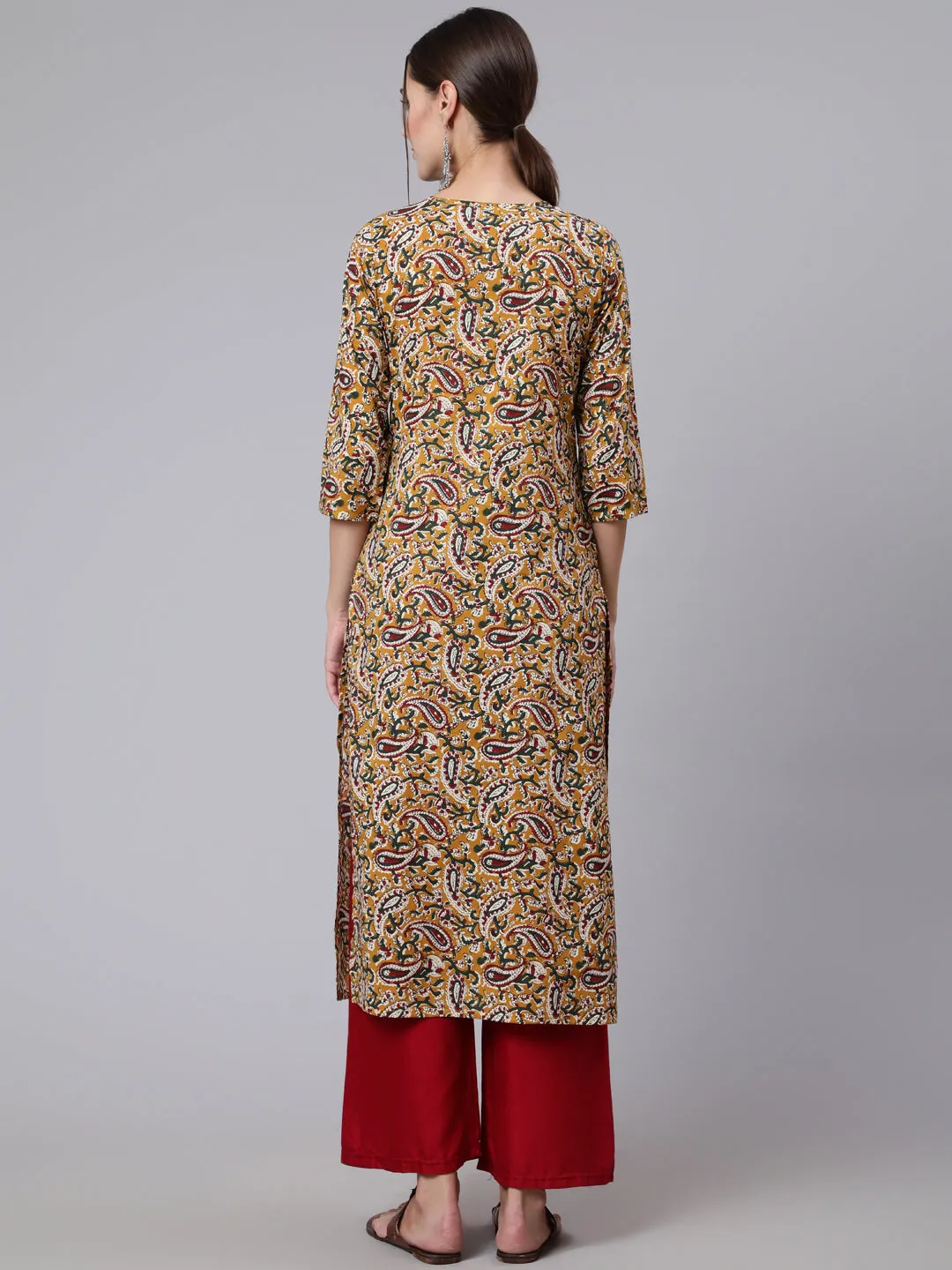 Women Yellow Printed Straight Kurta With Three Quarter Sleeves